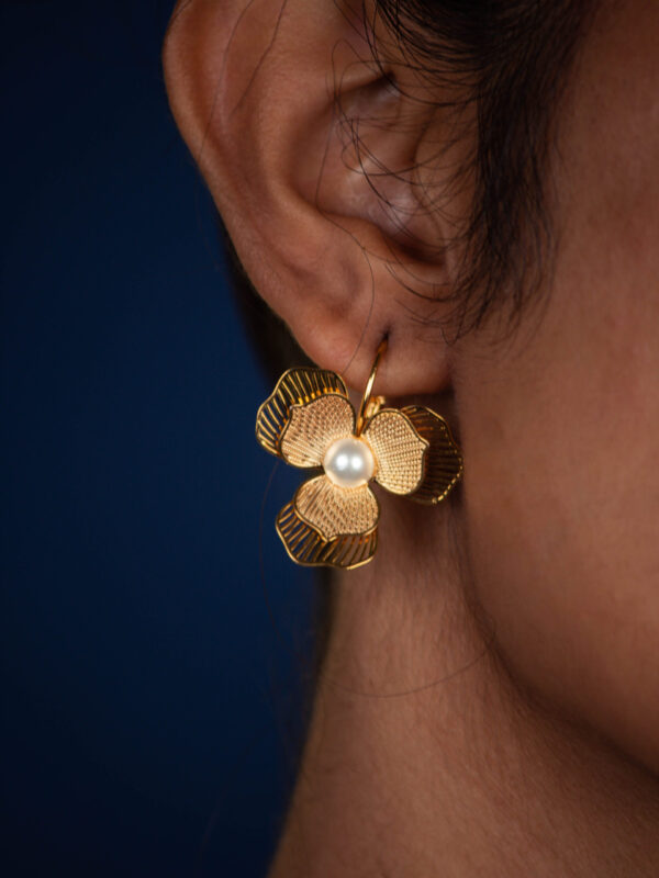 Golden Iris Earrings - Image 2