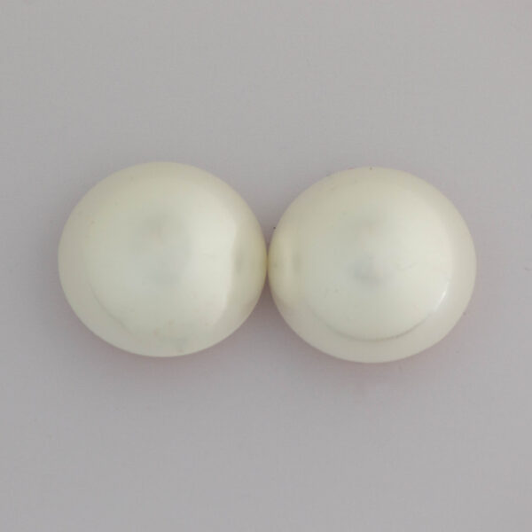 Chic Pearl Ball Studs